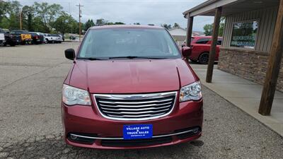 2012 Chrysler Town & Country Touring   - Photo 2 - Wintersville, OH 43953