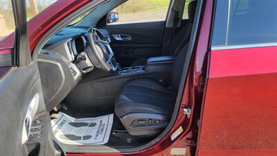 2017 Chevrolet Equinox LT   - Photo 3 - Wintersville, OH 43953