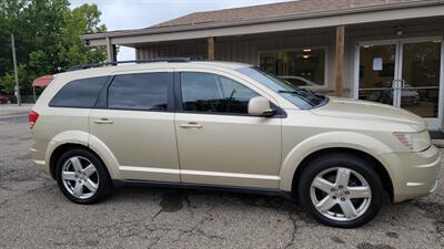 2010 Dodge Journey SXT   - Photo 1 - Wintersville, OH 43953