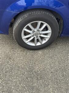 2019 Dodge Grand Caravan SXT   - Photo 3 - Wintersville, OH 43953