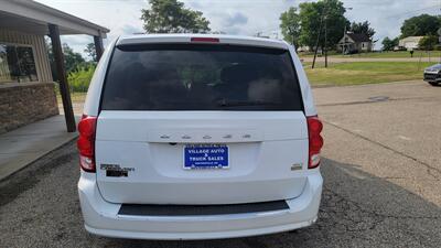 2014 Dodge Grand Caravan SXT   - Photo 4 - Wintersville, OH 43953