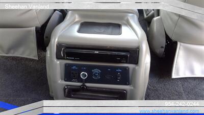 2024 GMC Savana 2500  9 PASSENGER EXPLORER LMT SE - Photo 15 - Pompano Beach, FL 33064