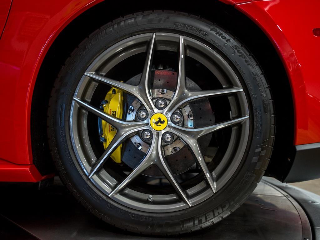 2015 Ferrari F12 Berlinetta   - Photo 43 - Springfield, MO 65802