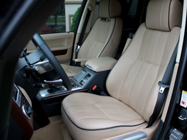 2010 Land Rover Range Rover Supercharged   - Photo 2 - Springfield, MO 65802