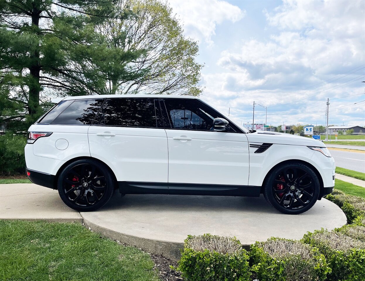 2017 Land Rover Range Rover Sport Supercharged Dynamic   - Photo 28 - Springfield, MO 65802