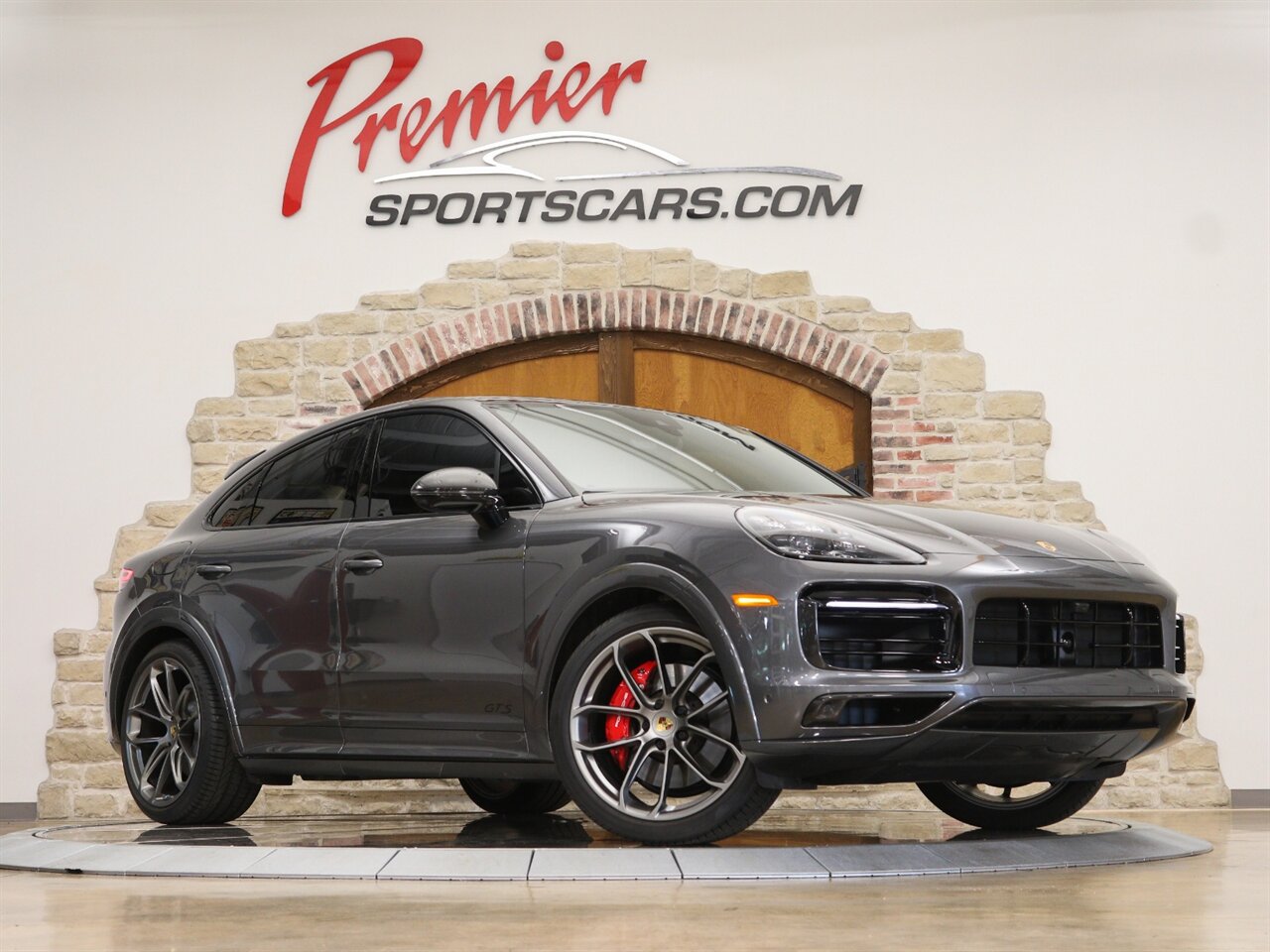 2023 Porsche Cayenne GTS Coupe  Lightweight Sport Package in Carbon Fiber - Photo 4 - Springfield, MO 65802