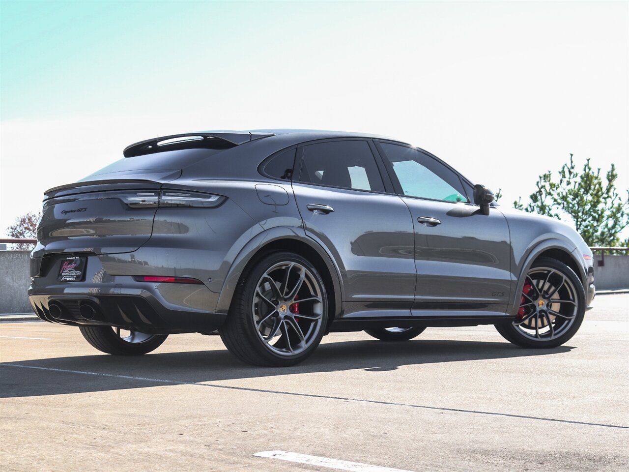 2023 Porsche Cayenne GTS Coupe  Lightweight Sport Package in Carbon Fiber - Photo 35 - Springfield, MO 65802