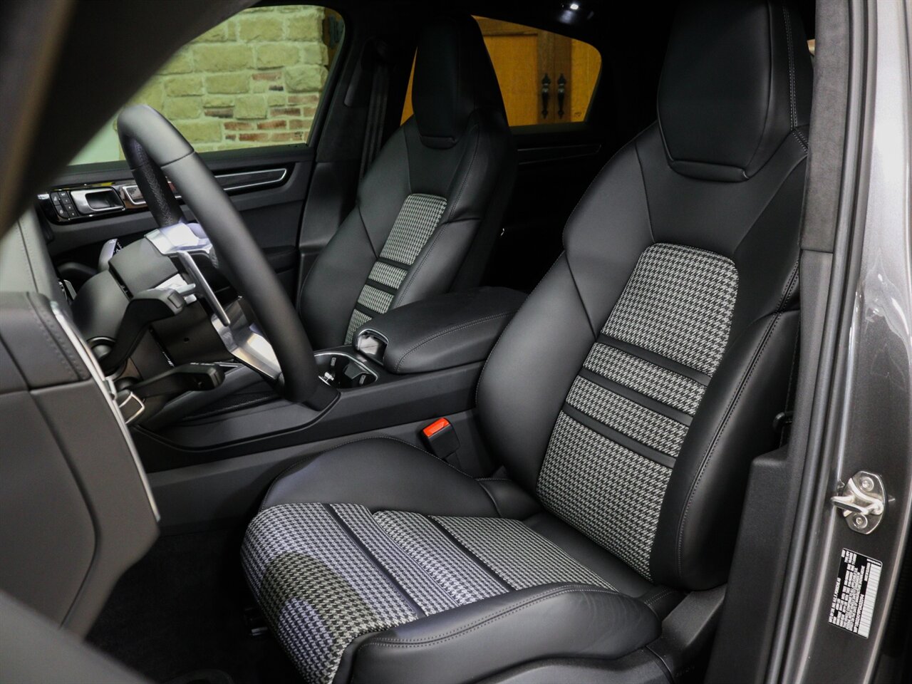 2023 Porsche Cayenne GTS Coupe  Lightweight Sport Package in Carbon Fiber - Photo 2 - Springfield, MO 65802