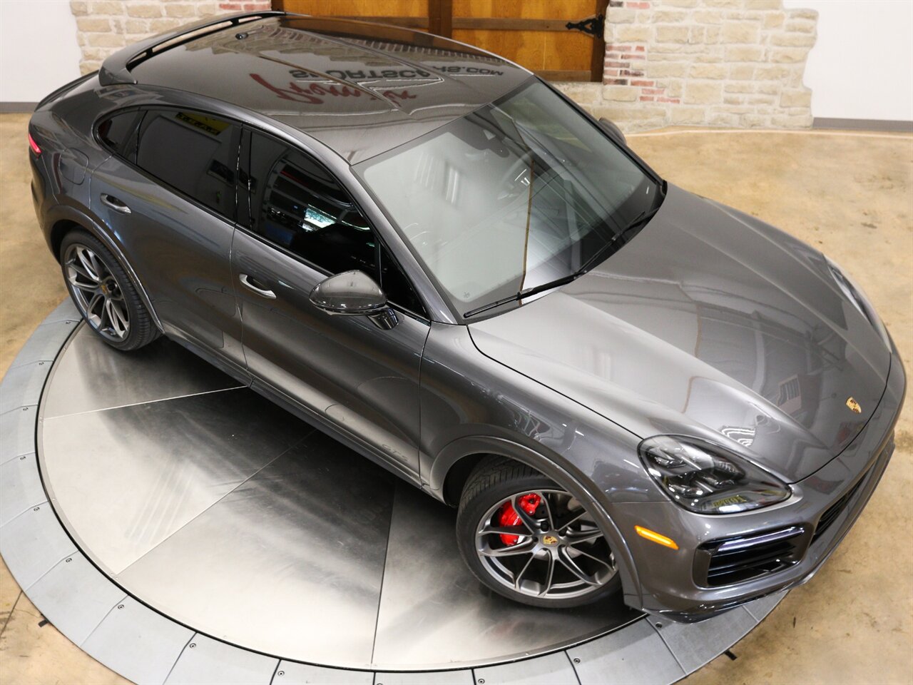2023 Porsche Cayenne GTS Coupe  Lightweight Sport Package in Carbon Fiber - Photo 16 - Springfield, MO 65802