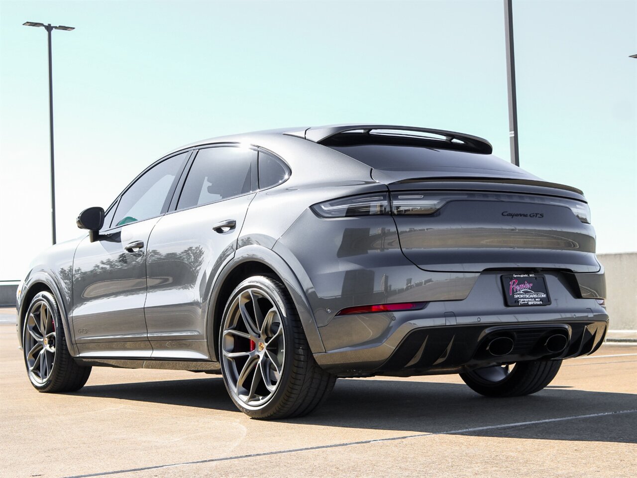 2023 Porsche Cayenne GTS Coupe  Lightweight Sport Package in Carbon Fiber - Photo 38 - Springfield, MO 65802