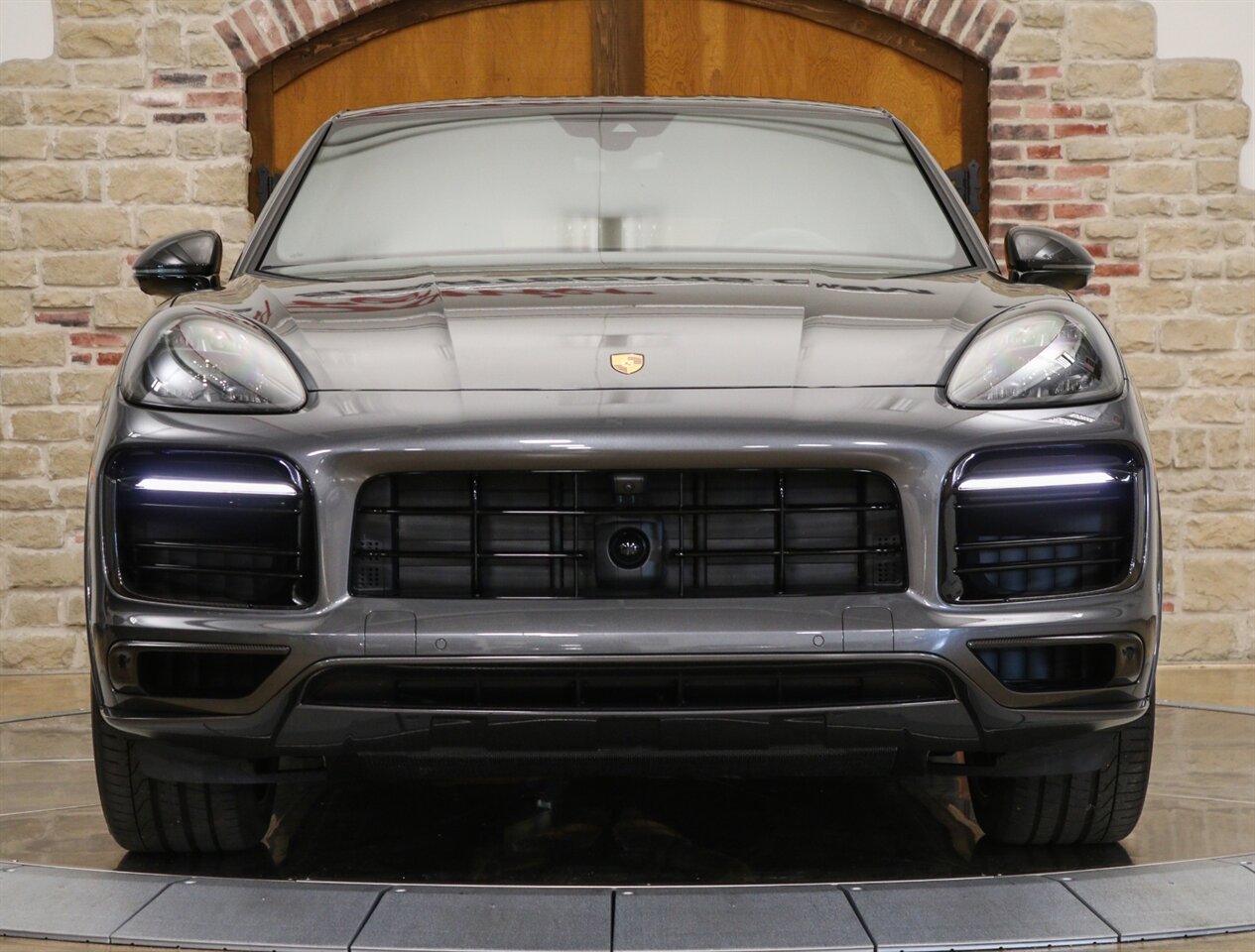 2023 Porsche Cayenne GTS Coupe  Lightweight Sport Package in Carbon Fiber - Photo 7 - Springfield, MO 65802