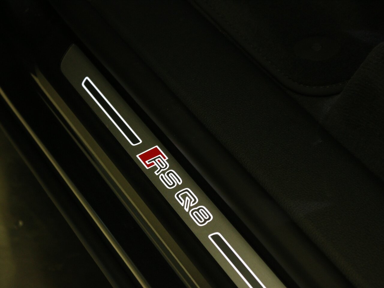 2020 Audi RS Q8 4.0T quattro   - Photo 60 - Springfield, MO 65802