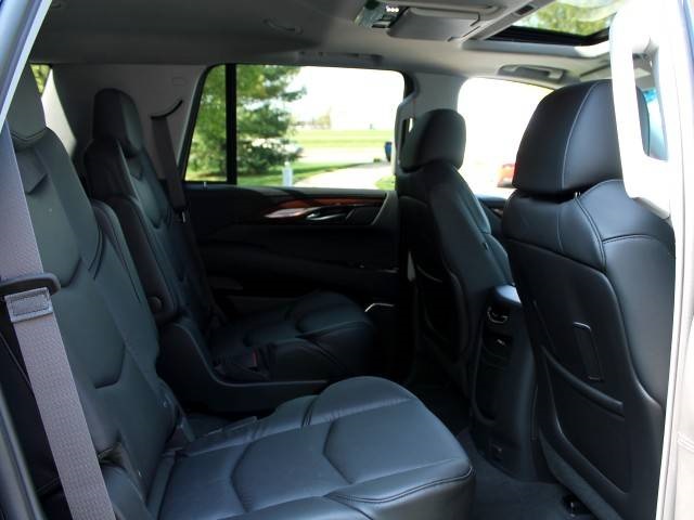 2015 Cadillac Escalade Premium   - Photo 17 - Springfield, MO 65802