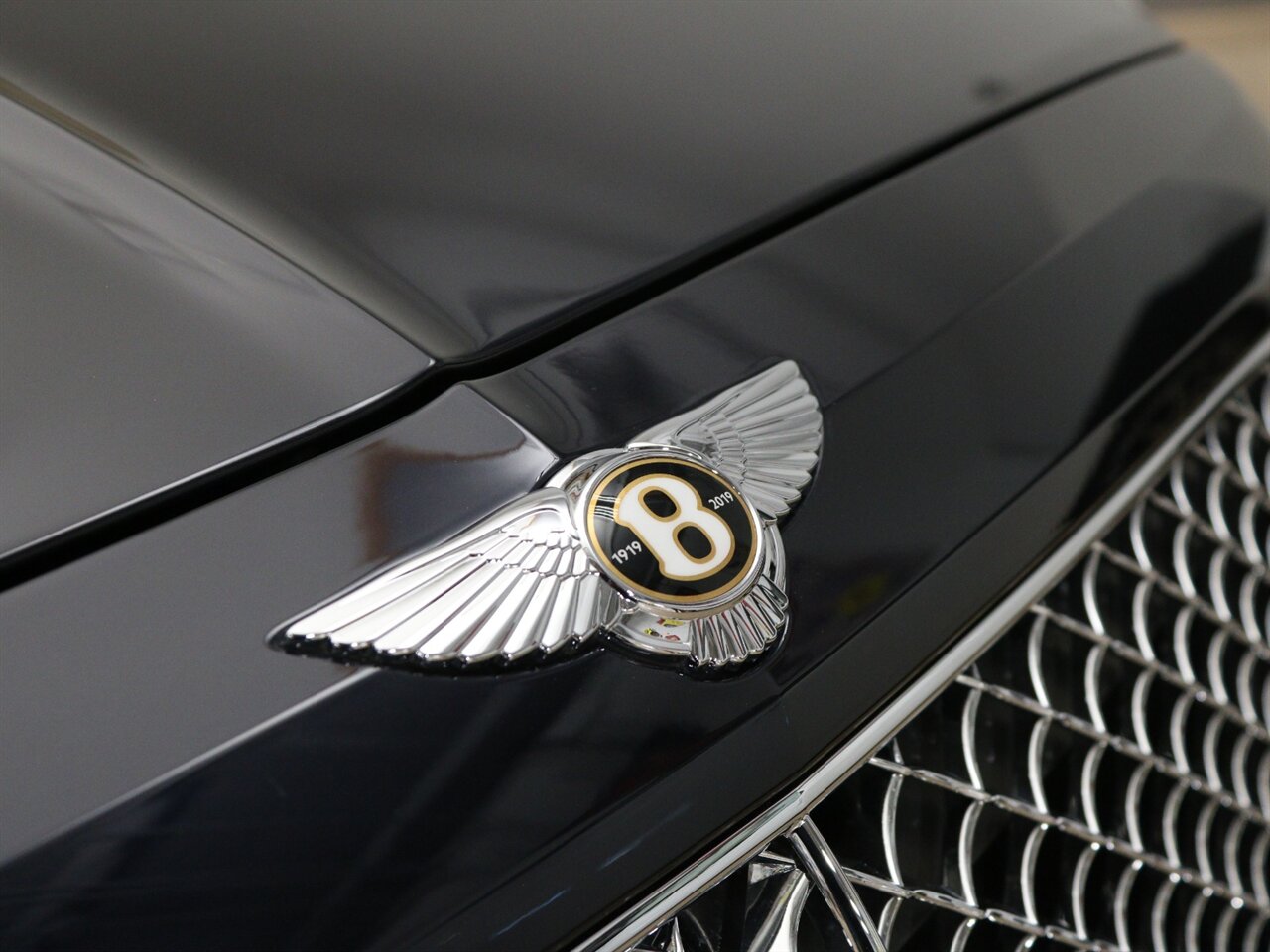 2019 Bentley Bentayga V8   - Photo 49 - Springfield, MO 65802