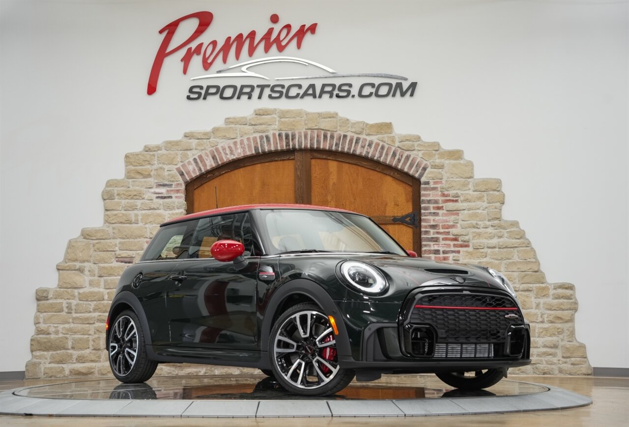 2024 MINI Hardtop 2 Door John Cooper Works   - Photo 3 - Springfield, MO 65802