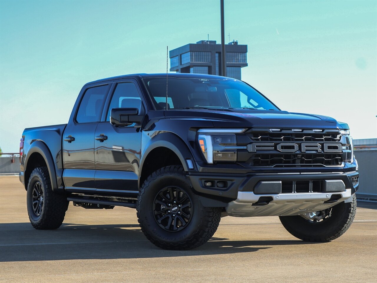 2024 Ford F-150 Raptor   - Photo 6 - Springfield, MO 65802