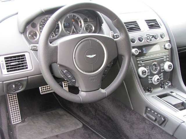2010 Aston Martin Vantage   - Photo 11 - Springfield, MO 65802
