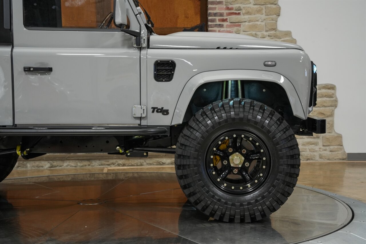 1999 Land Rover Defender 90 TD5   - Photo 4 - Springfield, MO 65802