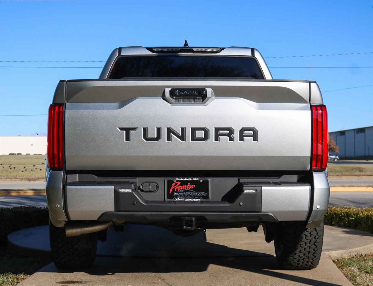 2023 Toyota Tundra SR5  TRD Premium package Crewmax - Photo 16 - Springfield, MO 65802