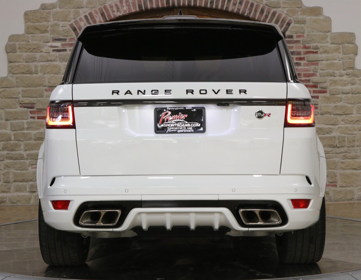 2020 Land Rover Range Rover Sport SVR   - Photo 8 - Springfield, MO 65802