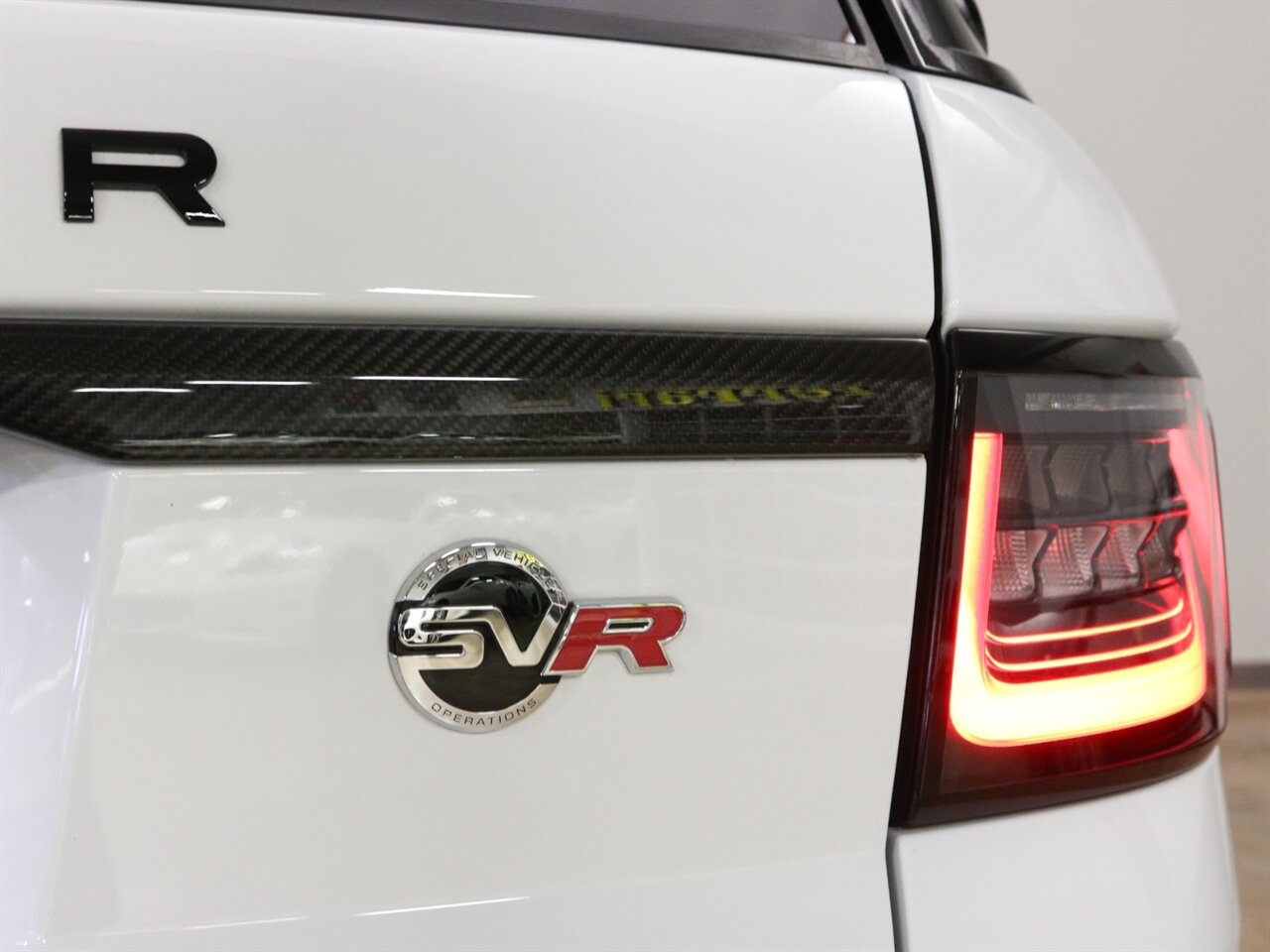 2020 Land Rover Range Rover Sport SVR   - Photo 46 - Springfield, MO 65802
