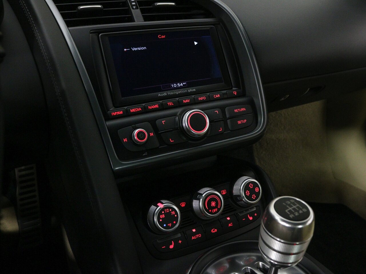 2011 Audi R8 4.2 quattro  Manual - Photo 19 - Springfield, MO 65802