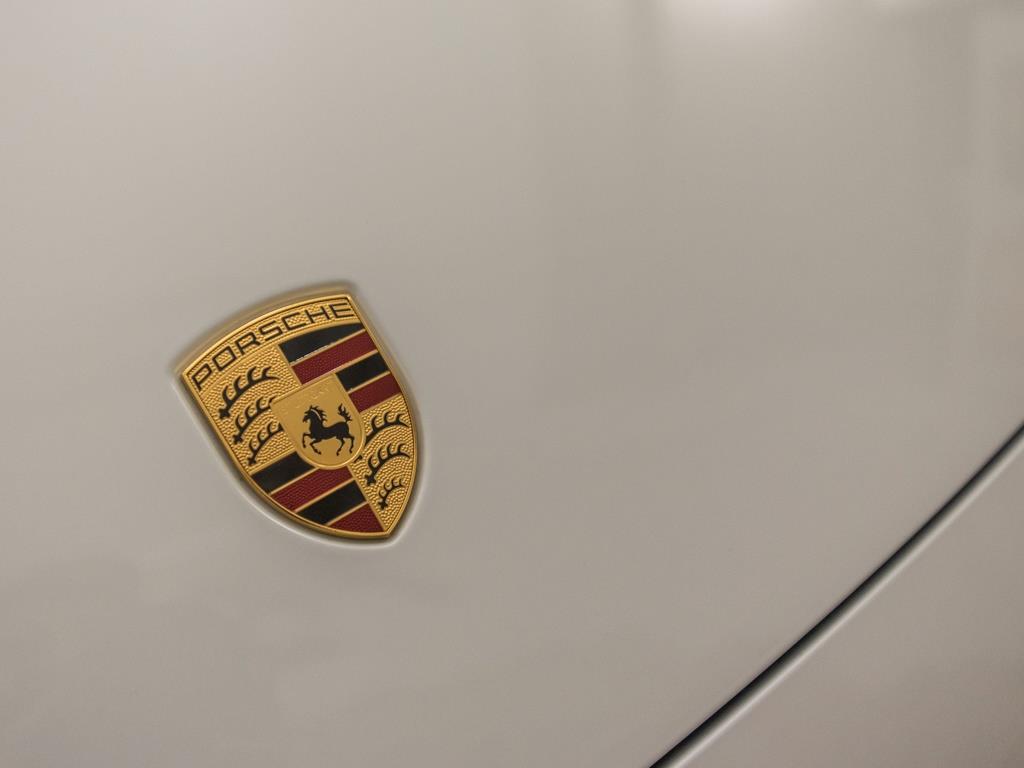 2016 Porsche Cayenne Turbo   - Photo 32 - Springfield, MO 65802