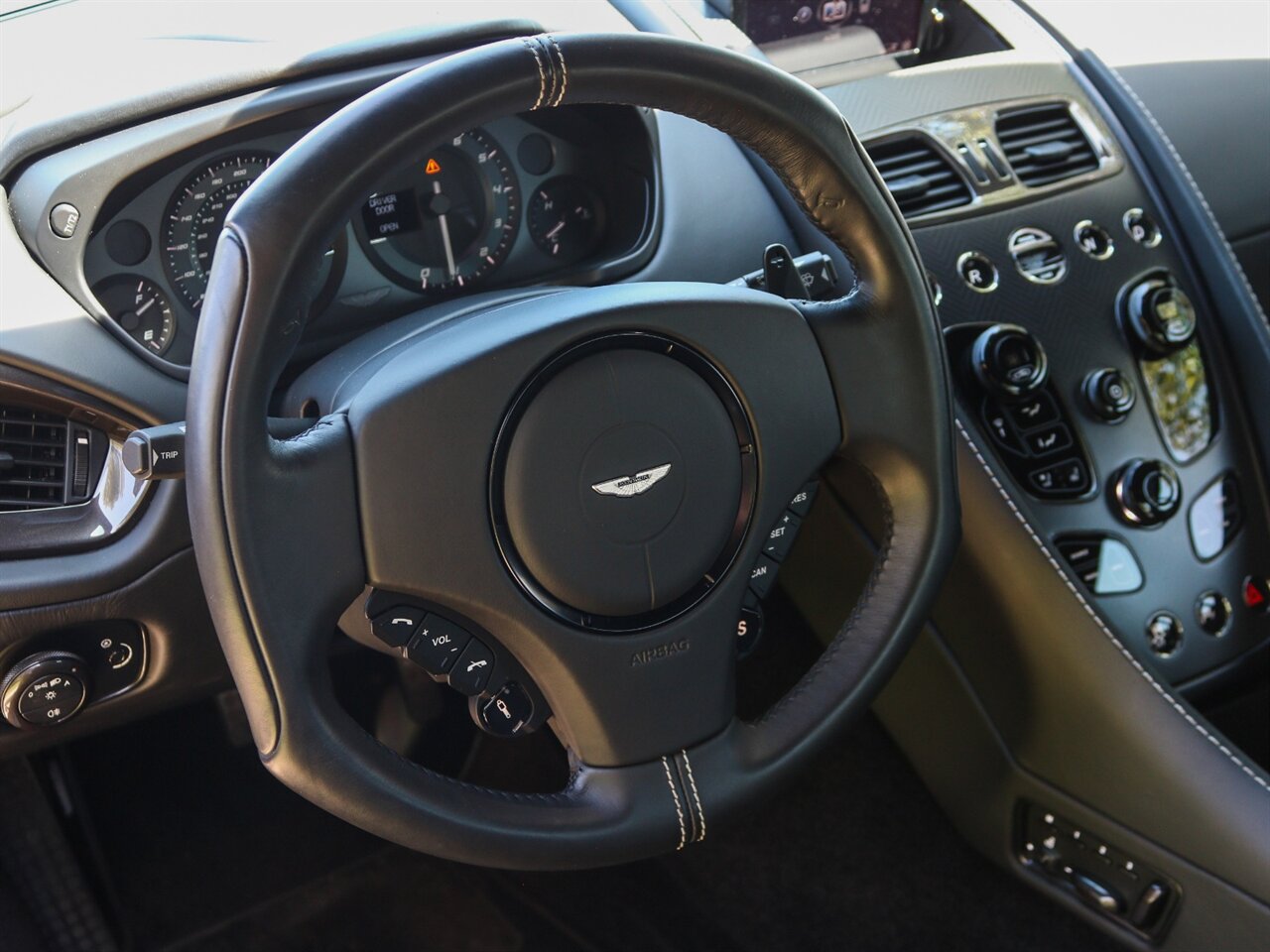 2015 Aston Martin Vanquish   - Photo 17 - Springfield, MO 65802