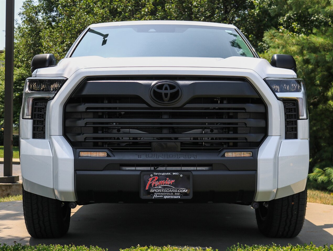 2022 Toyota Tundra SR5  Crew Max 5.5 - Photo 8 - Springfield, MO 65802