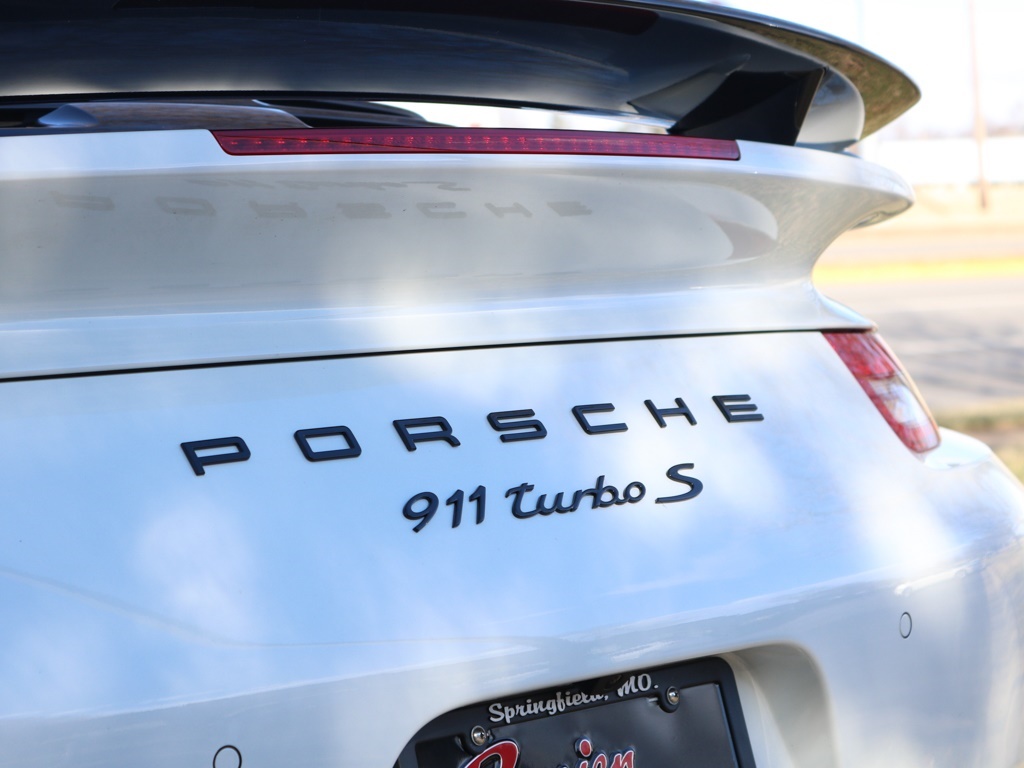 2016 Porsche 911 Turbo S   - Photo 38 - Springfield, MO 65802