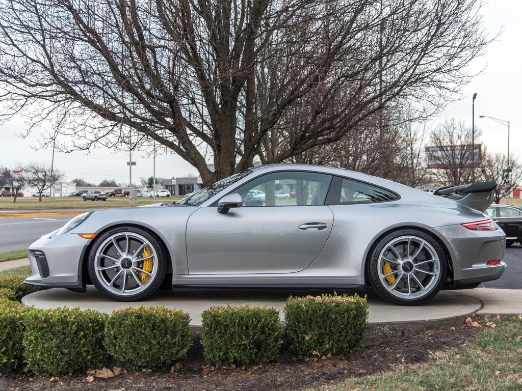 2018 Porsche GT3   - Photo 38 - Springfield, MO 65802