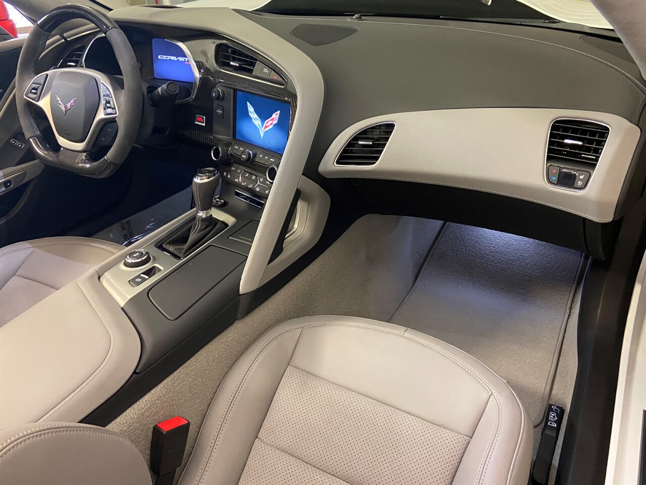 2019 Chevrolet Corvette ZR1  3ZR / $9000 in performance upgrades - Photo 17 - Springfield, MO 65802