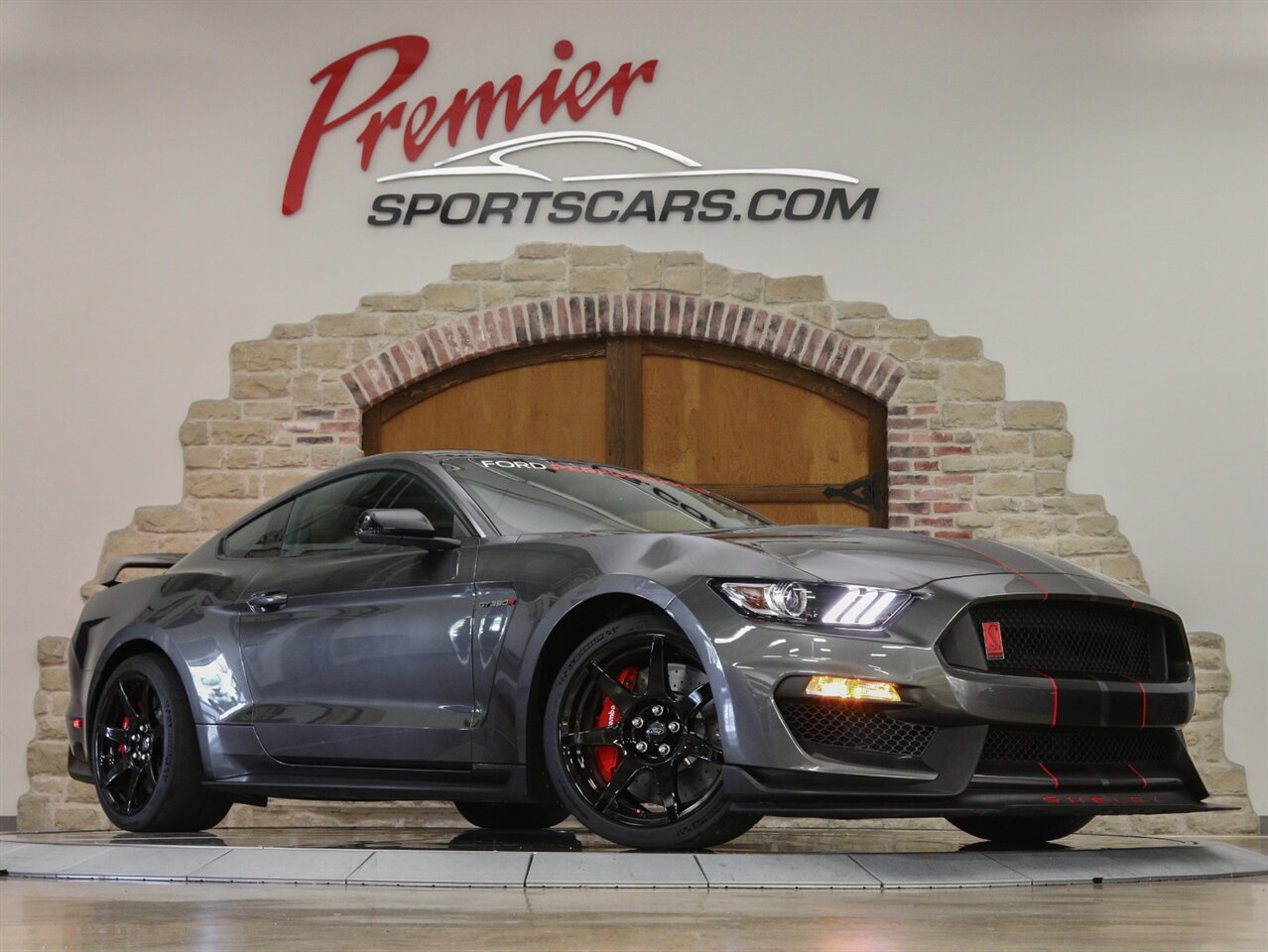 2016 Ford Mustang Shelby GT350R   - Photo 4 - Springfield, MO 65802