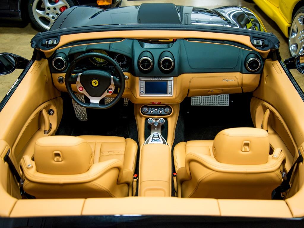 2014 Ferrari California   - Photo 2 - Springfield, MO 65802