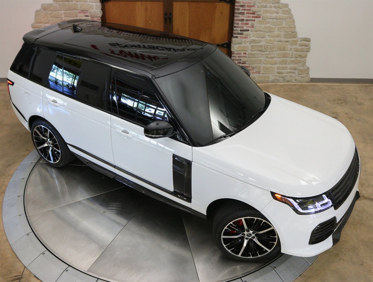 2020 Land Rover Range Rover Supercharged LWB   - Photo 18 - Springfield, MO 65802