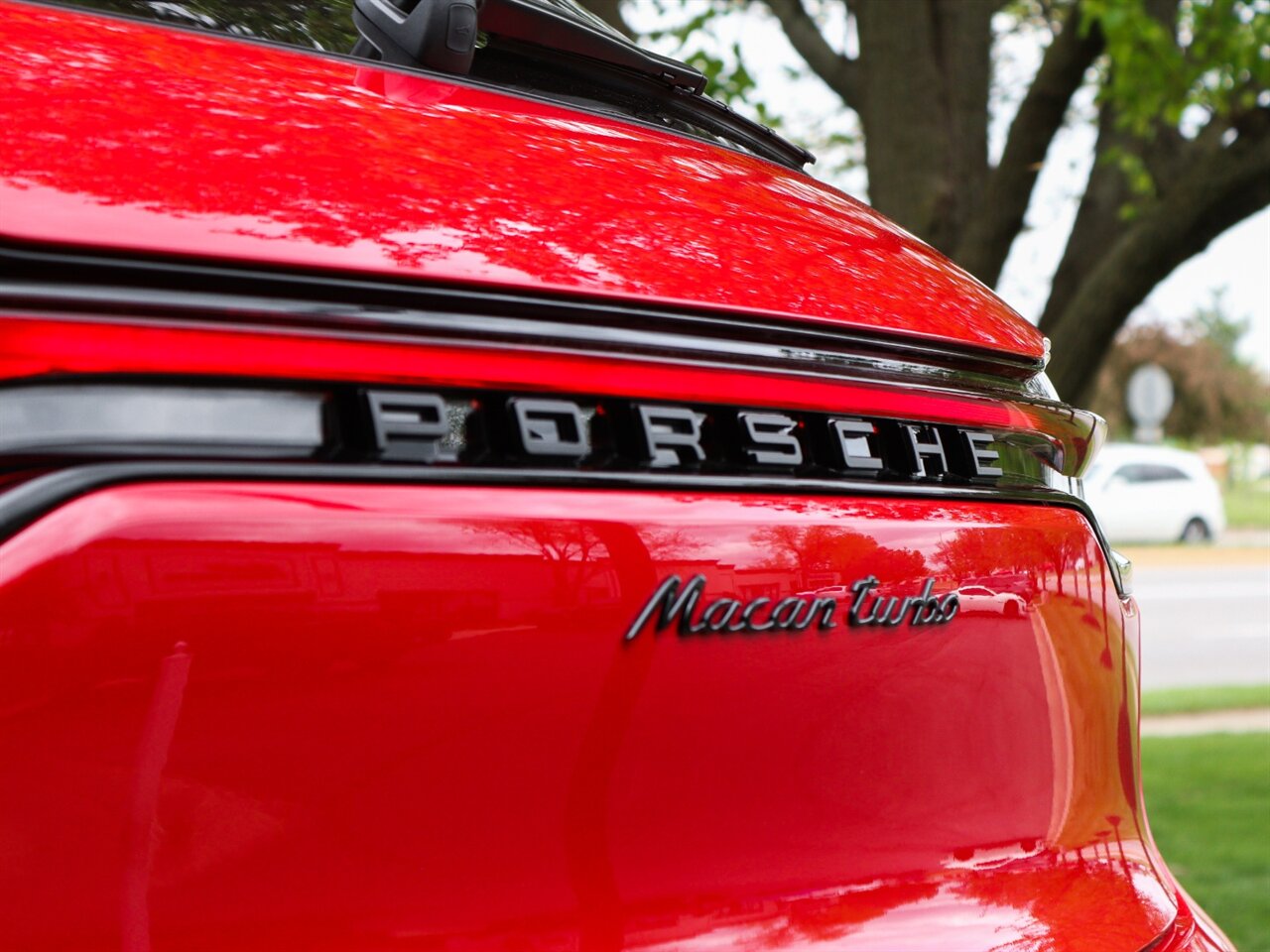 2020 Porsche Macan Turbo  (Lots of options MSRP $124,740) - Photo 41 - Springfield, MO 65802