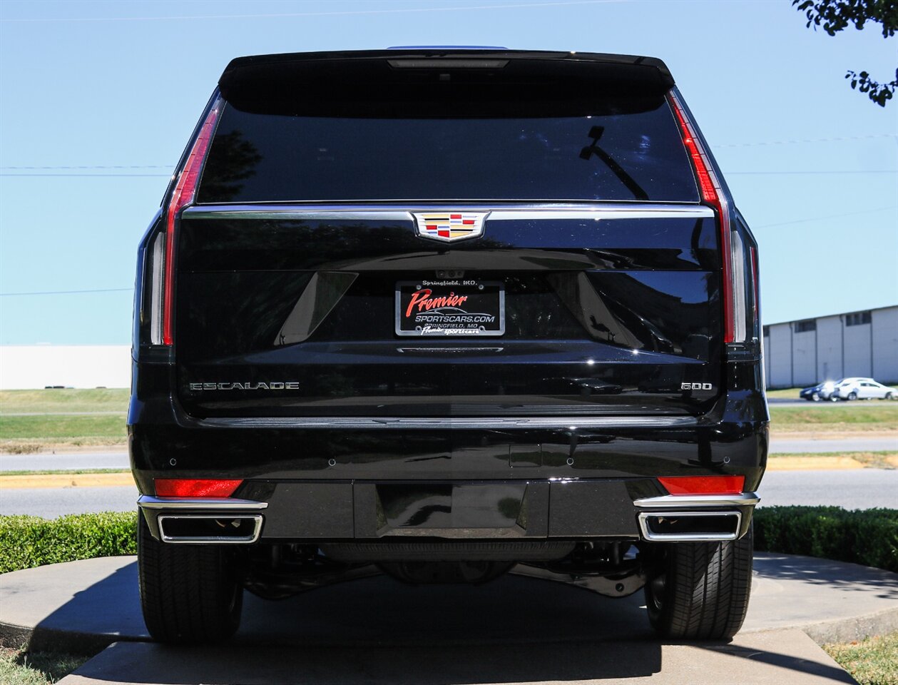2023 Cadillac Escalade Premium Luxury Plati   - Photo 8 - Springfield, MO 65802