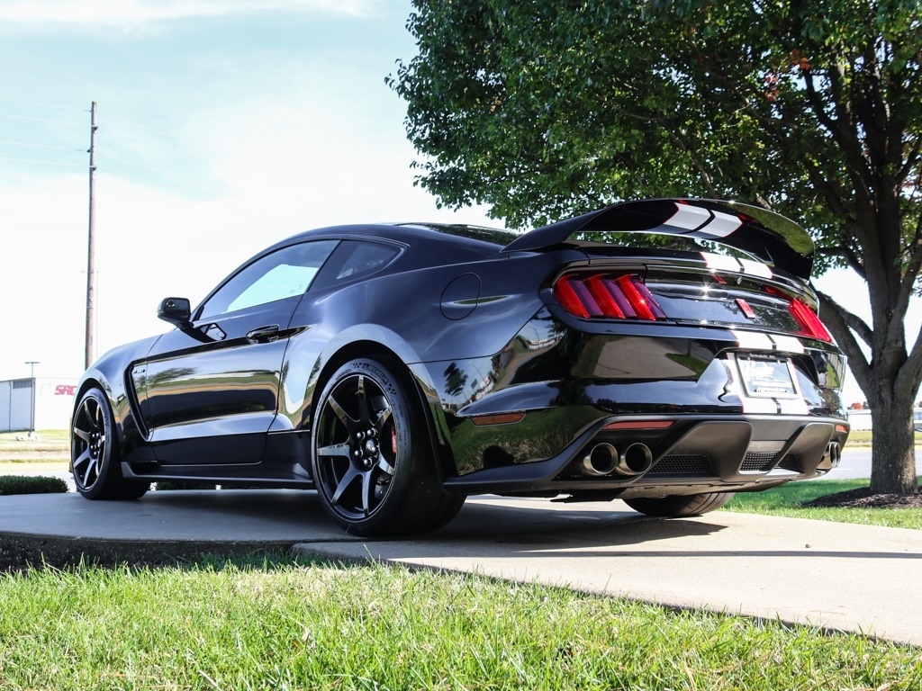 2017 Ford Mustang Shelby GT350R   - Photo 28 - Springfield, MO 65802