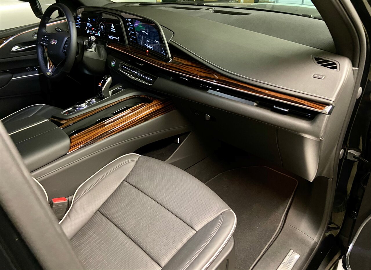 2021 Cadillac Escalade ESV Premium Luxury   - Photo 16 - Springfield, MO 65802