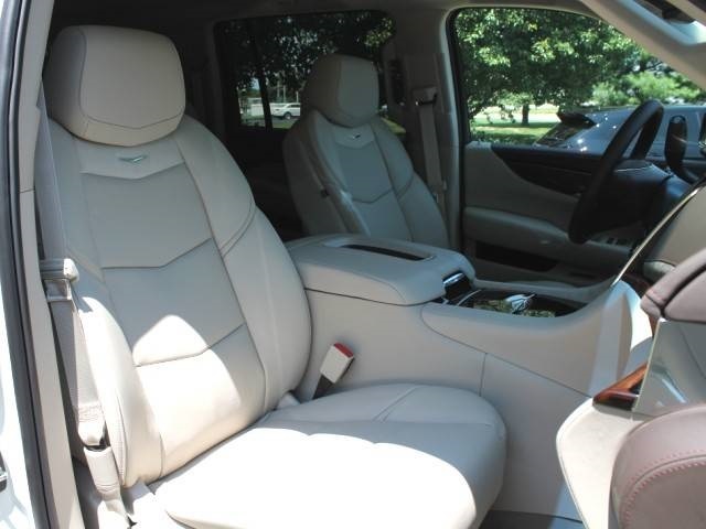2015 Cadillac Escalade ESV Luxury   - Photo 15 - Springfield, MO 65802