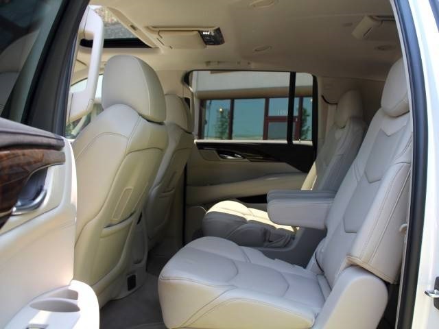 2015 Cadillac Escalade ESV Luxury   - Photo 18 - Springfield, MO 65802