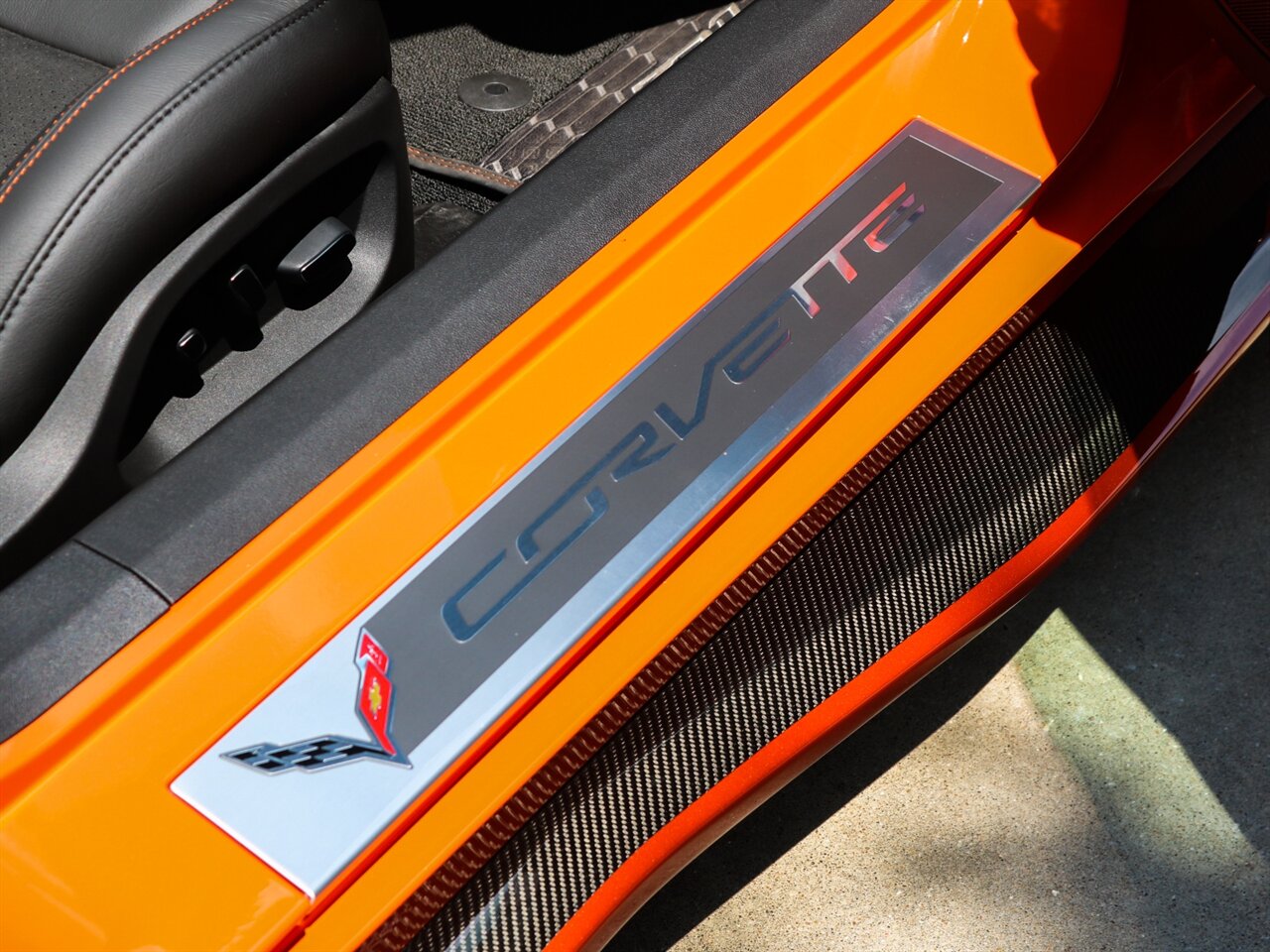 2019 Chevrolet Corvette ZR1  3ZR / Sebring Orange package - Photo 49 - Springfield, MO 65802