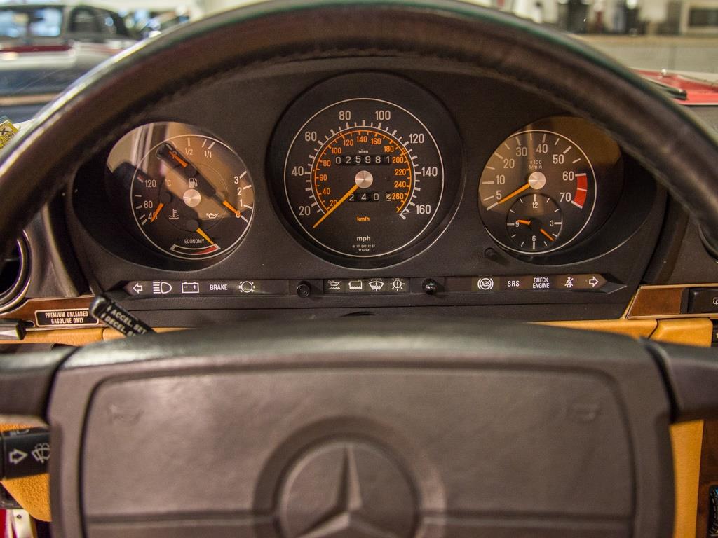 1989 Mercedes-Benz 560SL   - Photo 11 - Springfield, MO 65802