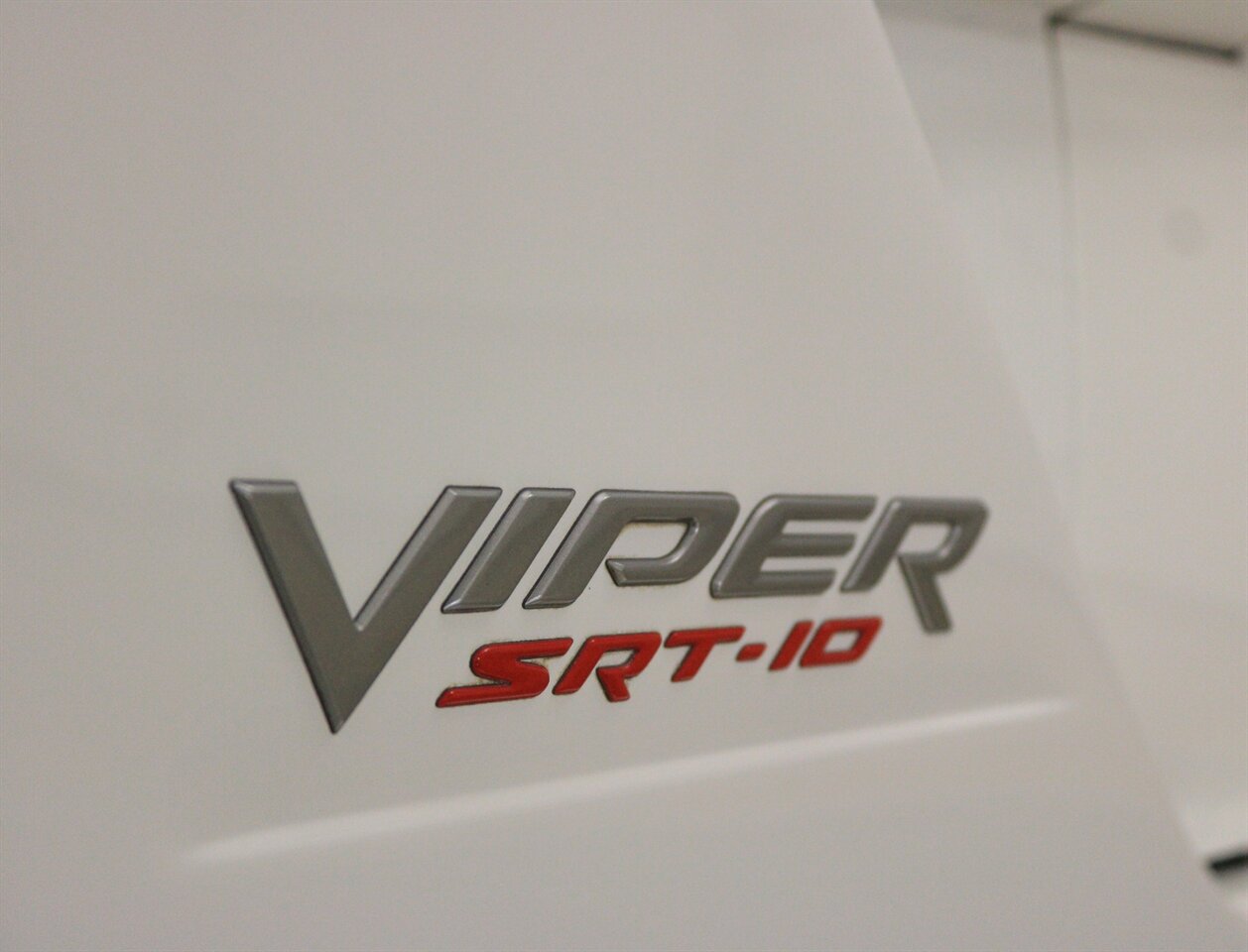 2004 Dodge Viper SRT-10  Mamba Edition - Photo 41 - Springfield, MO 65802