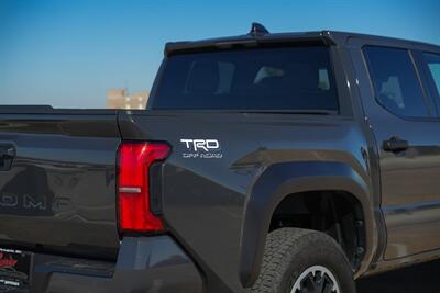 2024 Toyota Tacoma TRD Off-Road   - Photo 12 - Springfield, MO 65802