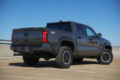 2024 Toyota Tacoma TRD Off-Road   - Photo 11 - Springfield, MO 65802