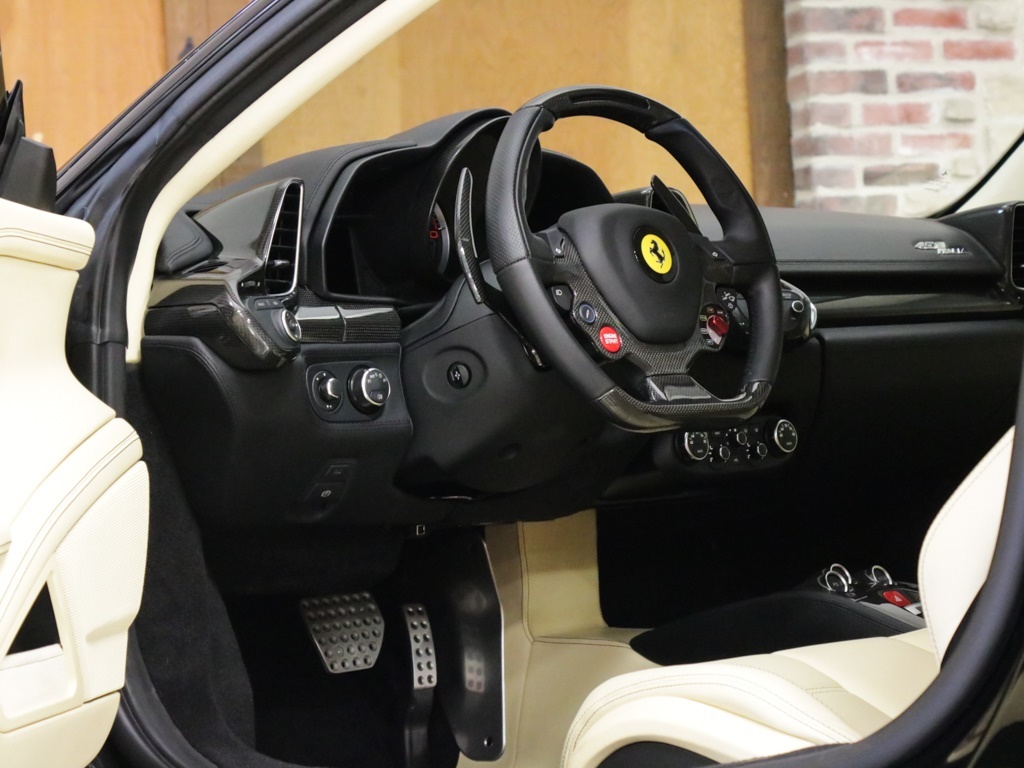 2014 Ferrari 458 Italia   - Photo 33 - Springfield, MO 65802