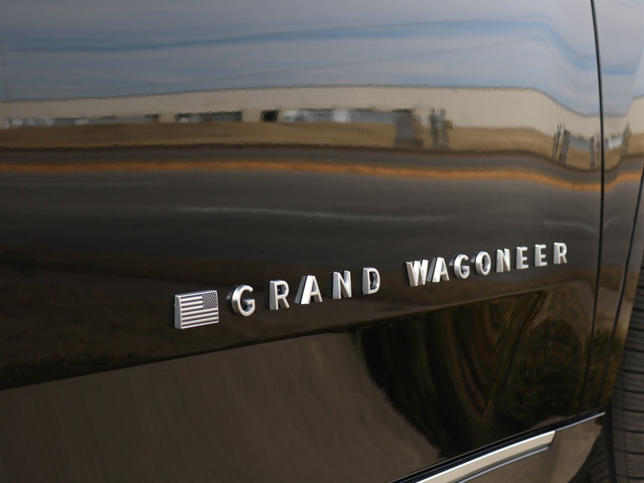 2022 Jeep Grand Wagoneer Series II   - Photo 50 - Springfield, MO 65802