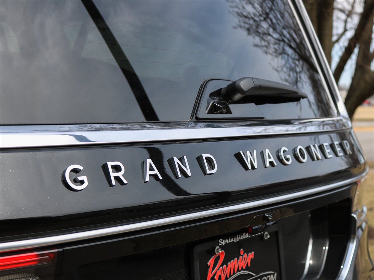 2022 Jeep Grand Wagoneer Series II   - Photo 49 - Springfield, MO 65802