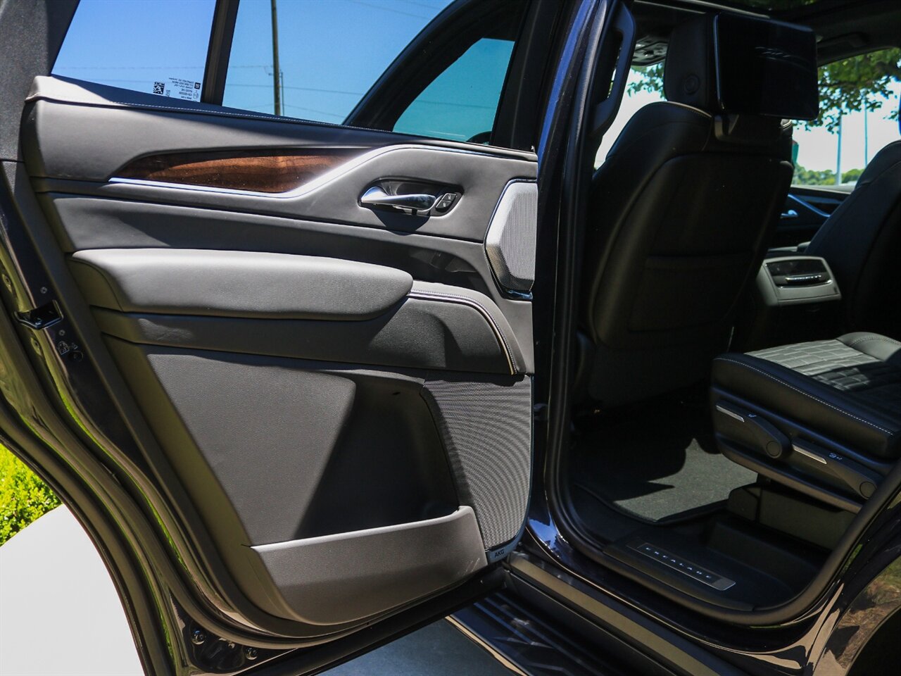 2022 Cadillac Escalade Sport Platinum  4 wheel drive - Photo 21 - Springfield, MO 65802